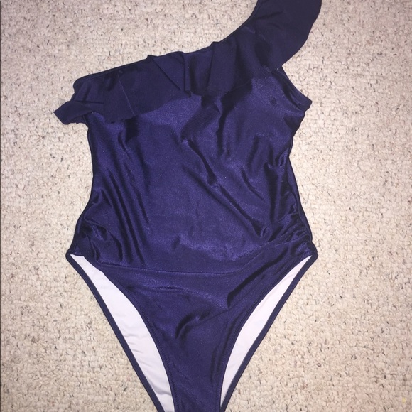Cupshe Other - Adorable Cupshe swimsuit size medium